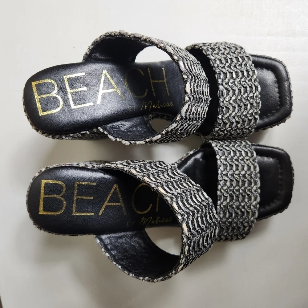 Beach by Matisse Womens |5| Black/Gray Gem Raffia Open Toe Slip-On Platform Heel